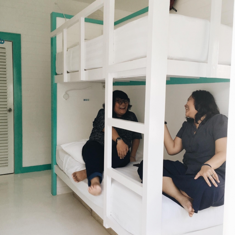 Private Bunkbed. Dua tempat tidur, masing-masing bertingkat. Satu kamar mandi. Foto oleh WIDHA KARINA