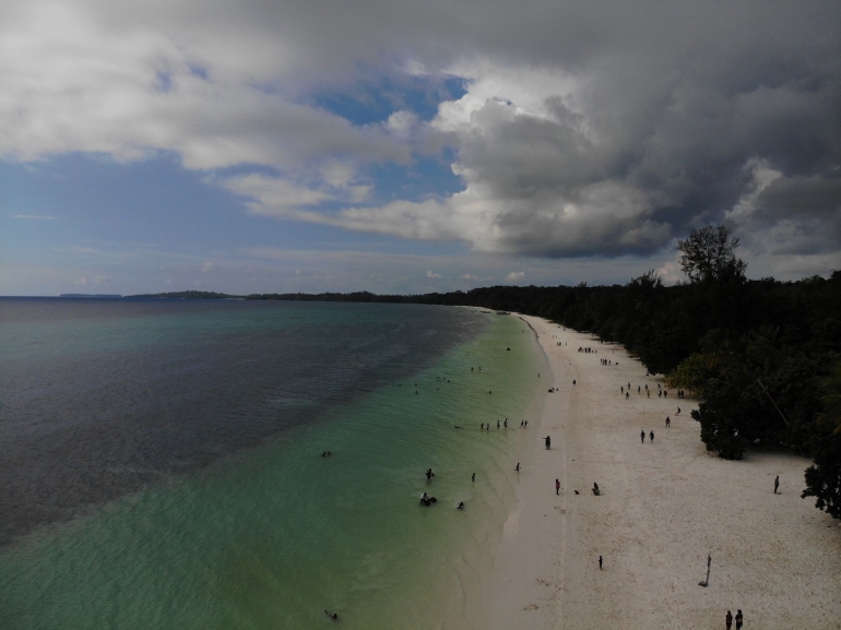Pantai Pasir Panjang di Kepulauan Kei (dokumentasi Pribadi)
