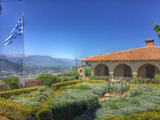 Courtyard Holy Monastery St. Stephen | Sumber: Dokumentasi Pribadi