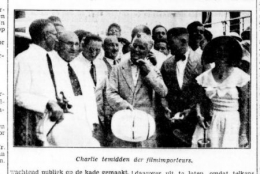 Charlie Chaplin, di tengah-tengah importir film di Batavia. (Bataviaasch Nieuwsblad tanggal 31 Maret 1932). (naratasgaroet.net)