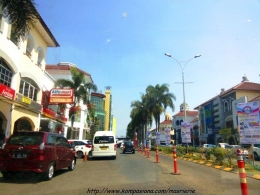 Metro Indah Mall, gerbang masuk sebelah barat. Jalan Soekarno Hatta 590 Bandung