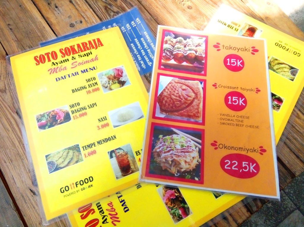 Daftar menu Soto Sokaraja, jalan Jupiter Barat XXVII , Kedai El Kasio, Margahayu Raya Barat, Bandung.