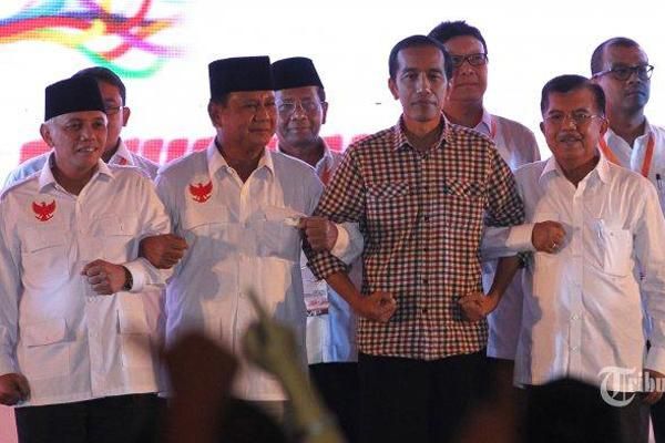 Ilustrasi: Jokowi-JK dan Kubu KMP (Tribunnews.com)