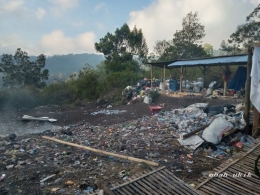 Sampah pendaki dari Pos Ranu Pani. | dokumentasi pribadi