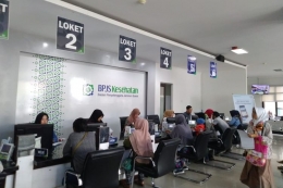 Suasana pelayanan di Kantor BPJS Kesehatan Cabang Utama Samarinda Jalan Wahab Syahranie, Rabu (4/9/2019). (KOMPAS.com/ZAKARIAS DEMON DATON) 