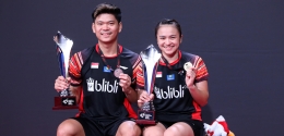 Praveen Jordan dan Melati Daeva, akhirnya juara setelah lima kali kalah di final. Tadi malam, mereka juara di Denmark Open 2019/Foto: badmintonindonesia.org