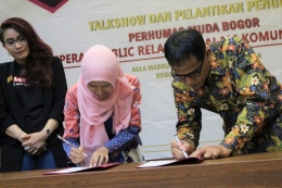 MoU antara Perhumas BPC Bogor dengan Fakultas Ilmu Sosial dan Ilmu Budaya Universitas Pakuan. Dok. PERHUMAS