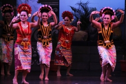 Tari Yapong merupakan salah satu warisan budaya takbenda asal Jakarta. Foto: indonesiakaya.com