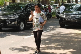 Gibran Rakabuming Raka saat tiba di kediaman Ketua Umum PDI-P Megawati Soekarnoputri di Jalan Teuku Umar, Menteng, Jakarta Pusat, Kamis (24/10/2019) | Gambar: KOMPAS.com