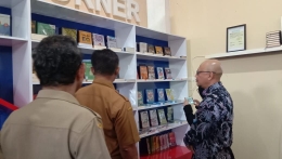 Kantor Perwakilan Bank Indonesia Kalimantan Selatan, (29/10) meresmikan BI Corner atau pojok baca BI di Dinas Perpustakan dan Kearsipan Kabupaten Tanah Laut.| Dokumentasi pribadi
