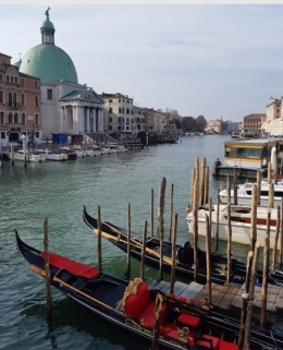 Venice selalu menjadi kota yang wajib dikunjungi di Italia. Foto pribadi.