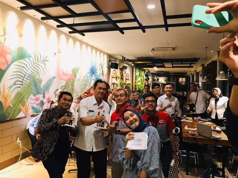 Kebersamaan dalam acara JNE Kopiwriting Cirebon, Rabu (30/10/2019), dokpri