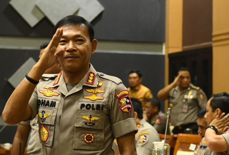 Calon Kapolri Komjen Pol Idham Aziz bersiap mengikuti Uji Kelayakan dan Kepatutan Kapolri di ruang Komisi III, Komplek Parlemen, Jakarta, Rabu (30/10/2019). Idham Aziz merupakan calon tunggal yang diajukan Presiden Joko Widodo sebagai Kapolri untuk menggantikan Tito Karnavian yang kini menjabat sebagai Mendagri. (ANTARA FOTO/MUHAMMAD ADIMAJA)