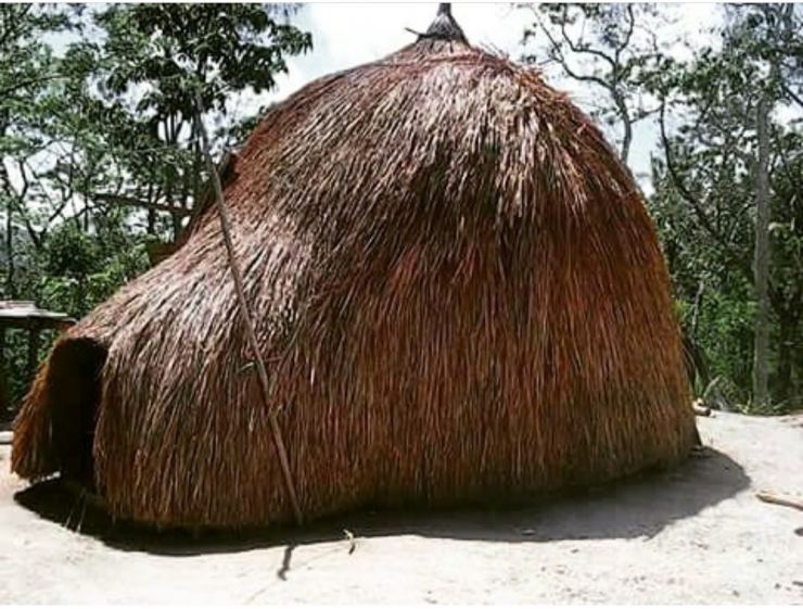 Rumah Bulat (Ume Kbubu) Suku Dawan (Timor) | Instagram James Kase