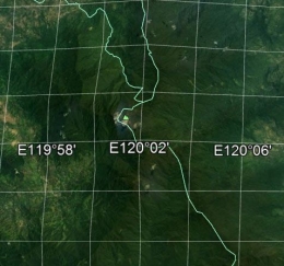 gunung latimojong terlihat tepat berada di garis bujur 120 derajat (Dokumen pribadi)