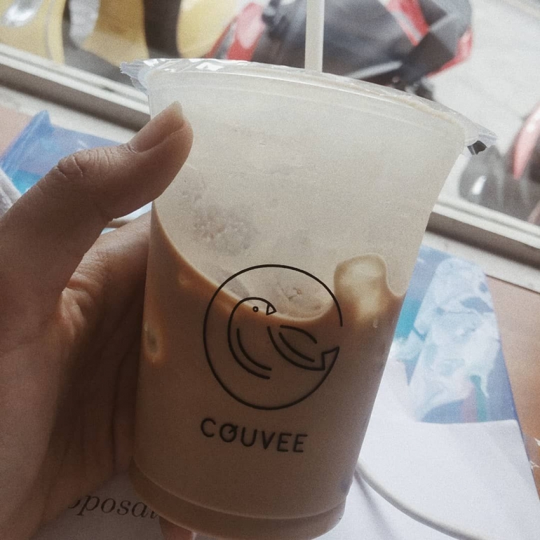 White yang merupakan salah satu varian kopi Basic di Couvee. (Dok. Pribadi)