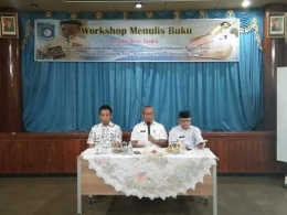 Workshop Menulis Buku Bersama Denni Candra foto: Perpusda Bangka Barat