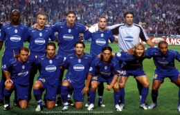 Skuad Juventus 2004/2005 (sumber: magazineoffootballpictures.blogspot.com)