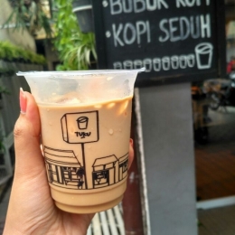 Es Kopi Susu (sumber: iyakan.com)