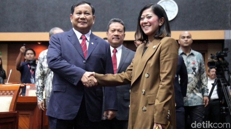Menhan Prabowo Subianto dan KEtua Komisi I DPR Meutya Hafid | Sumber gambar: news.detik.com