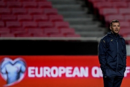 Mantan penyerang AC Milan yang sempat terjun ke dunia politik, Andriy Shevchenko, membawa negaranya, Ukraina, lolos ke putaran final Piala Eropa 2020. Hebatnya, Ukraina tidak terkalahkan selama kualifikasi dan mengungguli Portugal/Foto: Getty Images/UEFA.com