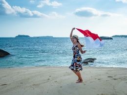 Berlarian di Pulau Tak Bernama. Hidup Indonesia Raya! Sumber: Dok. Pribadi