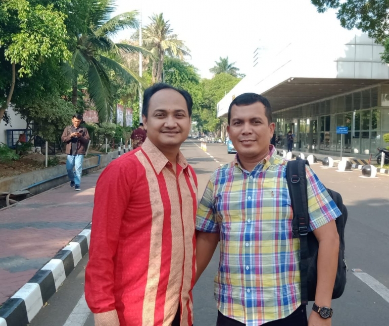 Fachrur Razi M.IP bersama Ismunazar MM | dokpri