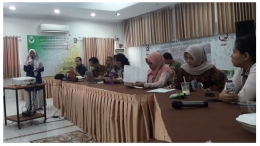Deskripsi : Perawat RSKO Jakarta yang hadir begitu serius memperhatikan I Sumber Foto : Komite Keperawatan RSKO Jakarta