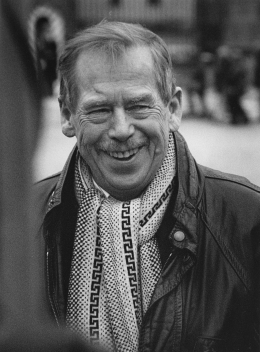Vaclav Havel. Sumber: vaclavhavel.cz