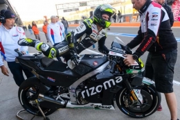 Pembalap LCR Honda, Cal Crutchlow mencoba mesin RC213V versi 2020 pada test pra musim di sirkuit Valencia | Foto Motogp.com