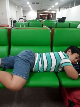 Asterix tidur di rest area Aeroplaza Kansai | dokpri