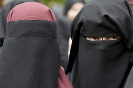 Gambar: Cadar atau Niqab
