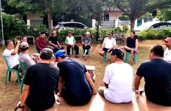 rapat warga di taman- dokpri