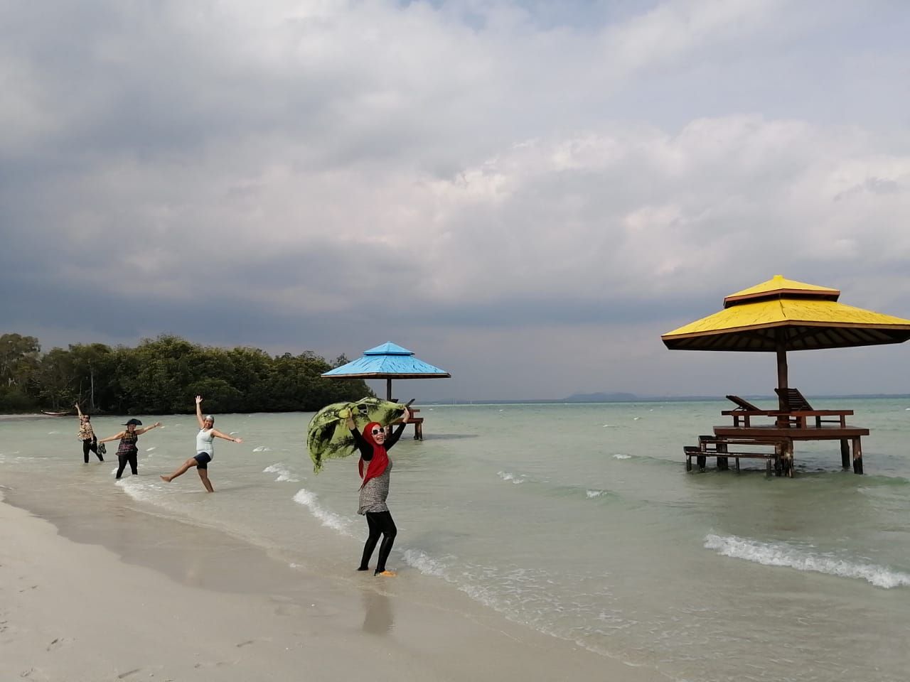 Leebong, Pulau Menawan di Pesisir Barat Belitung Leebong, Pulau Menawan di Pesisir Barat Belitung