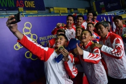 Tim beregu putra merayakan keberhasilannya meraih medali emas SEA Games 2019 (sumber: bola.kompas.com)