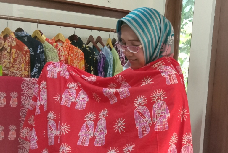 Batik Betawi Terogong Motif OndelOndel (dokpri)