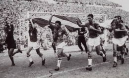 Timnas Brasil sukses menjadi juara dunia pertama kalinya pada tahun 1958. Sumber : Detik Sport