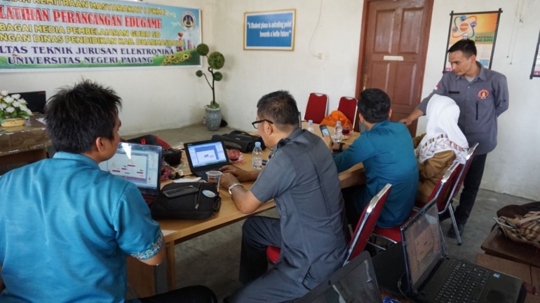 Peserta Mempraktekkan Perancangan Edugame (dokpri)