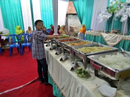 Makanan Prasmanan di sebuah hajatan. | Dokumentasi pribadi