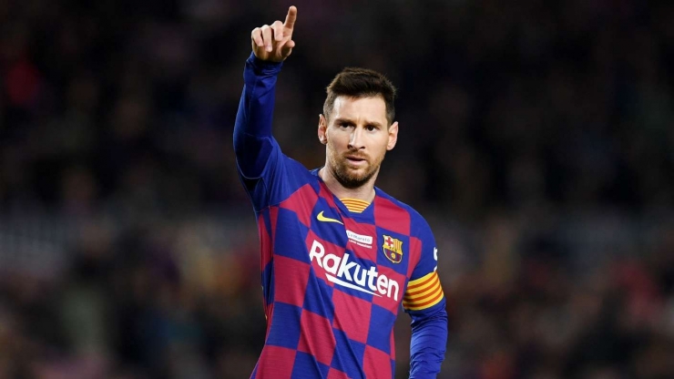 Messi sudah menjadi kapten sejak Andres Iniesta tak lagi menjadi pilihan utama termasuk ketika Iniesta hengkang ke Jepang. (Goal.com)