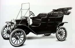 Ford model T tahun 1903