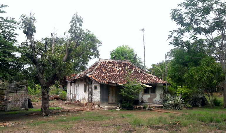 Tipe rumah karyawan kebun kolonial, sekarang didiami karyawan SHS (Dokumentasi Pribadi)