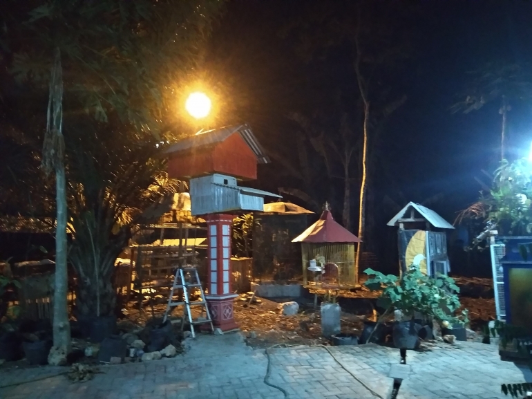 Halaman rumah Abah Mahbub (Doc.pri)