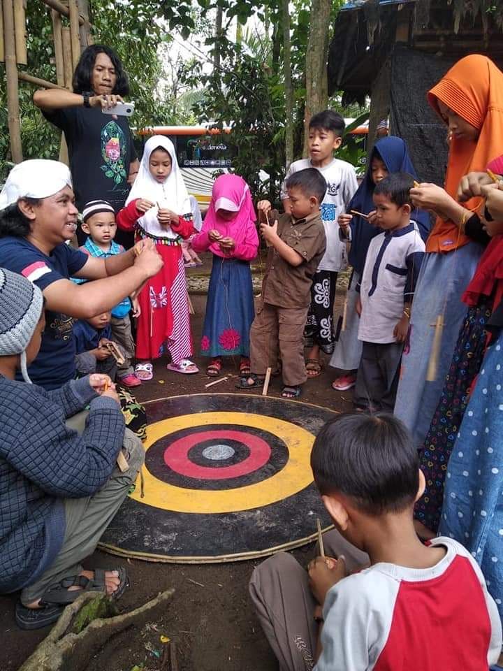 Melongok Mainan Simbah di Kampoeng Dolanan Nusantara Melongok Mainan Simbah di Kampoeng Dolanan Nusantara