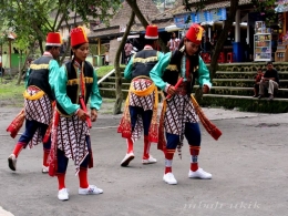 Bagaimana ikut mereka joget di tempat rekreasi Kaliurang? Dokpri