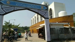 Gerbang masjid kapal