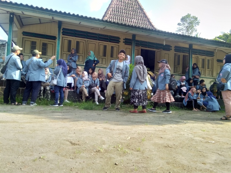 Praktikum mahasiswa PIPS UPI'18 di Desa Wisata Tanjung. 