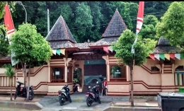 Gerbang Wisata Goa Ngerong (dokpri)