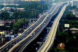 Jalan Tol Jakarta-Cikampek (Foto: CNN-Indonesia)