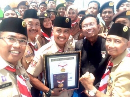 Saka Bahari Pasawaran Lampung yang bermarkas di Yonif 9 Marinir berhasil pecahkan Rekor Dunia MURI | dokpri